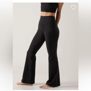 Athleta Elation Flare Pant in Black